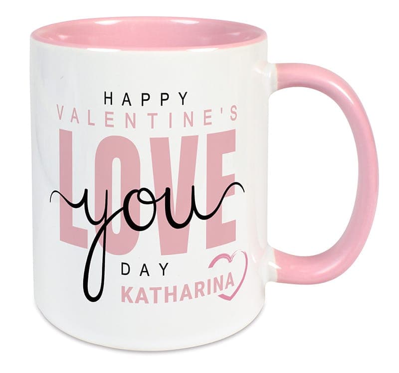 Rosa Tasse mit der Aufschrift „Happy Valentine's Day – Love you“ und persönlichem Namen
